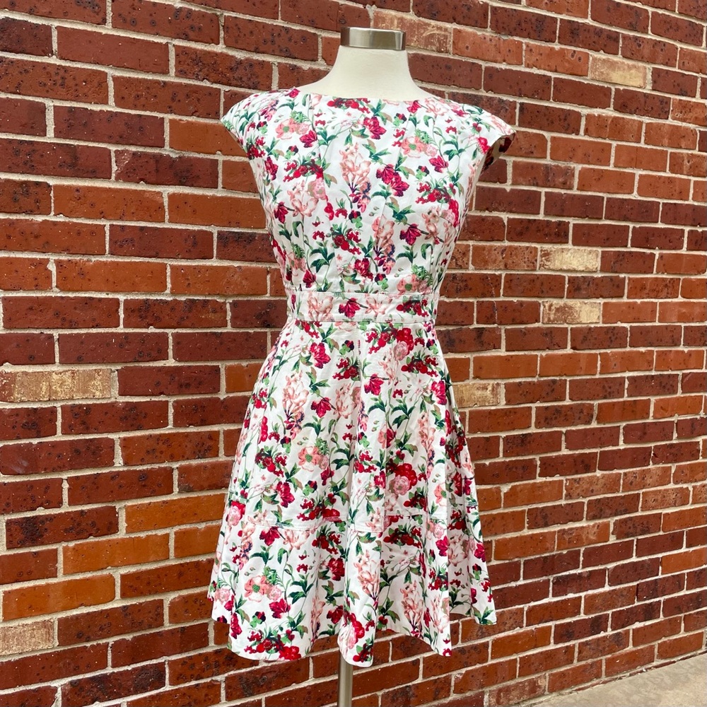 Anthropologie Sfera Fit & Flare Floral Party Dress Size Small Red & Pink Retro